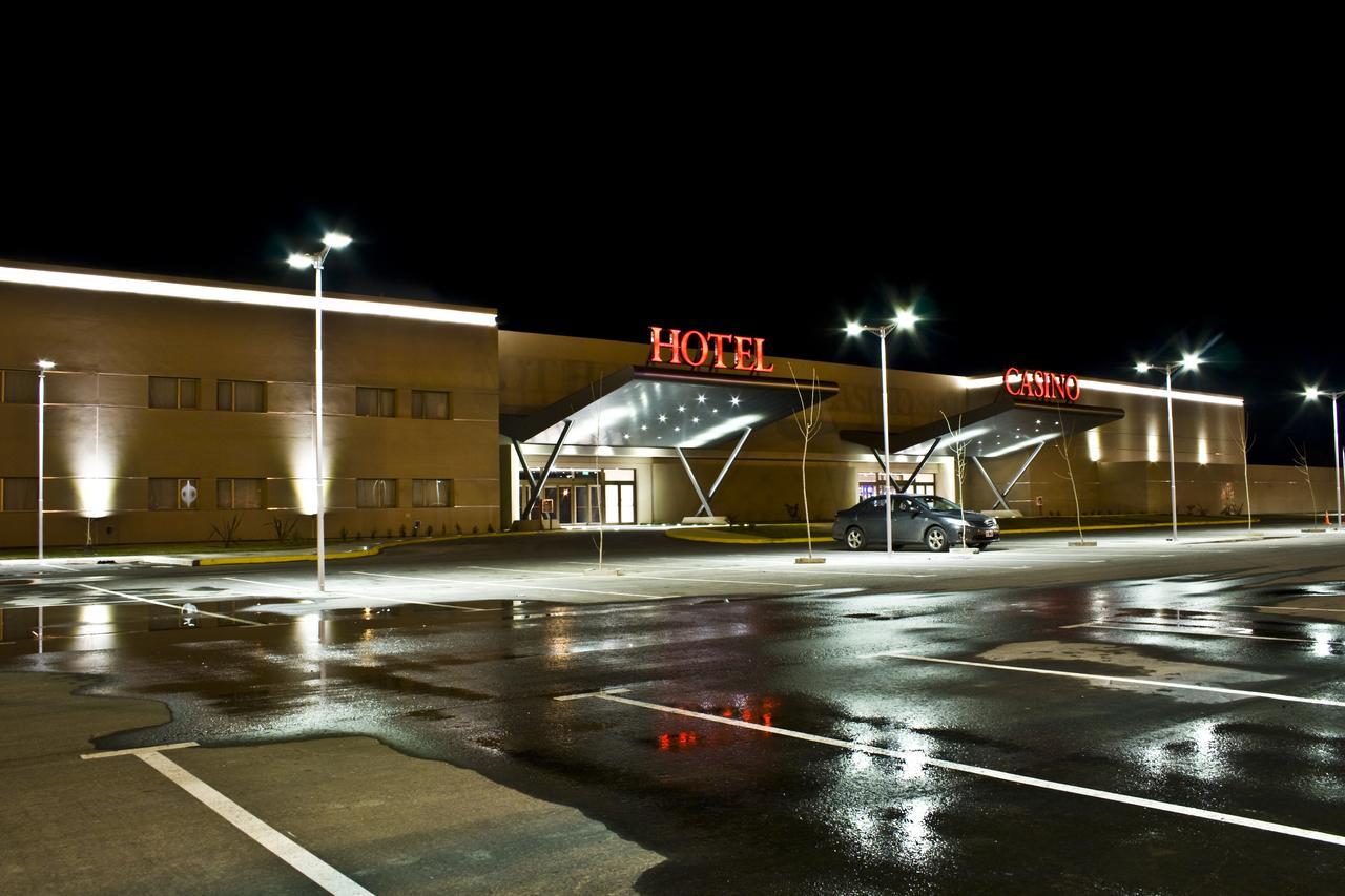 Hotel Y Casino Del Rio - General Roca Exterior photo
