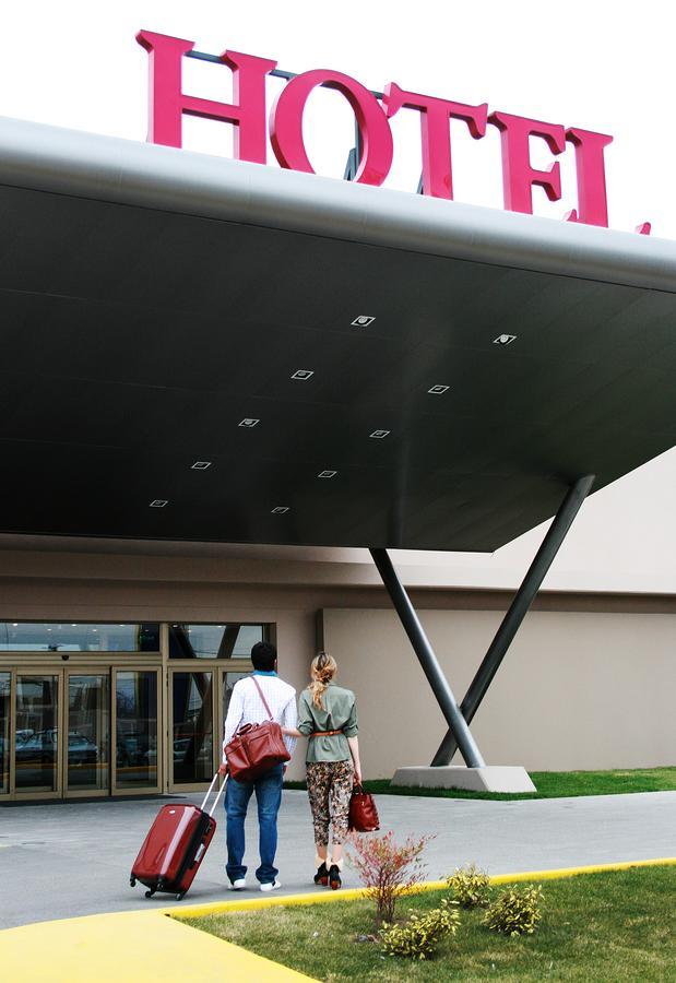 Hotel Y Casino Del Rio - General Roca Exterior photo